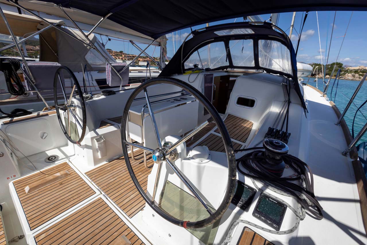 Sun Odyssey 349 - 2 cab. — photo 6