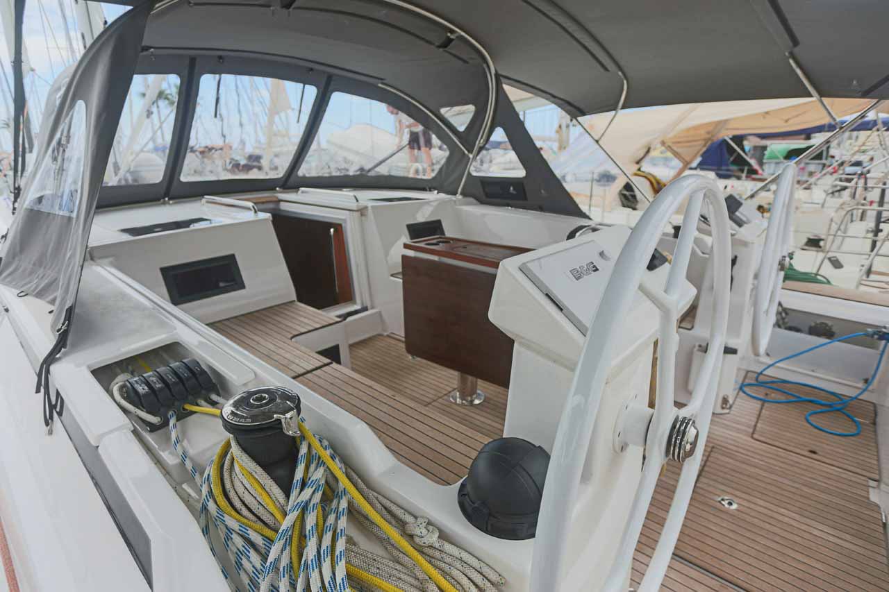 Bavaria C45 - 4 cab. — photo 4