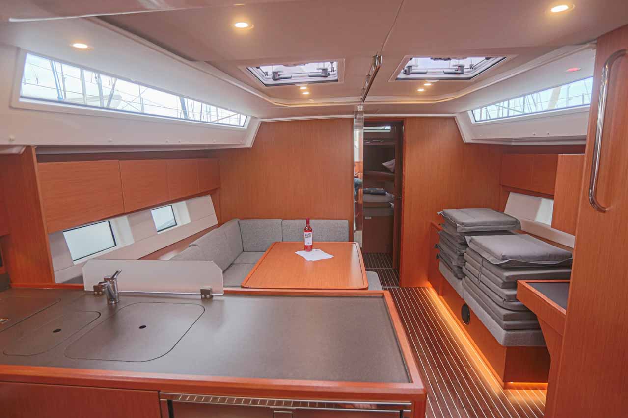 Bavaria C45 - 4 cab. — photo 8