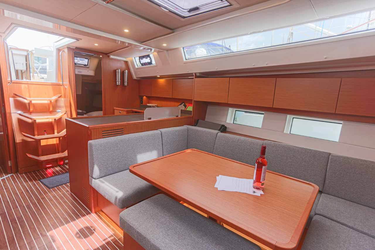 Bavaria C45 - 4 cab. — photo 11