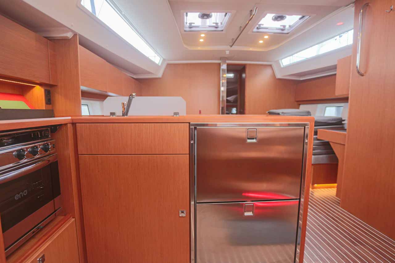 Bavaria C45 - 4 cab. — photo 13