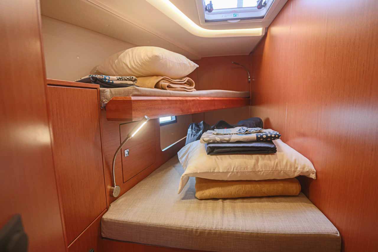 Bavaria C45 - 4 cab. — photo 15