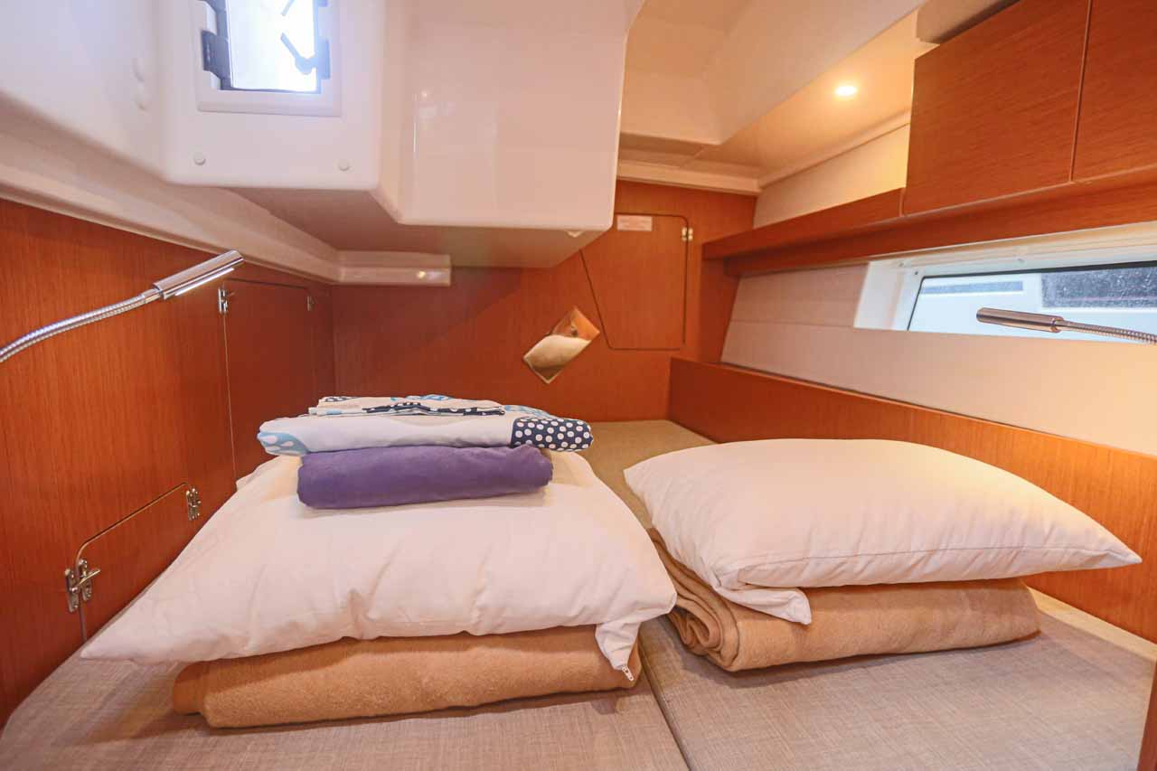 Bavaria C45 - 4 cab. — photo 18