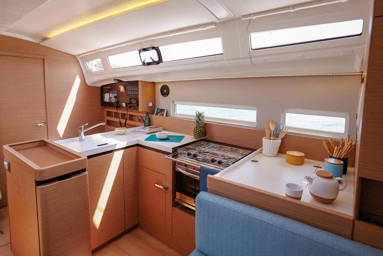 Sun Odyssey 410 - 3 cab. — photo 8