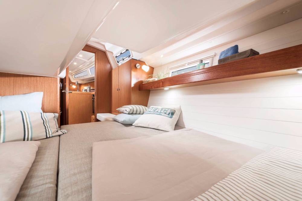 Bavaria Cruiser 34 — photo 8