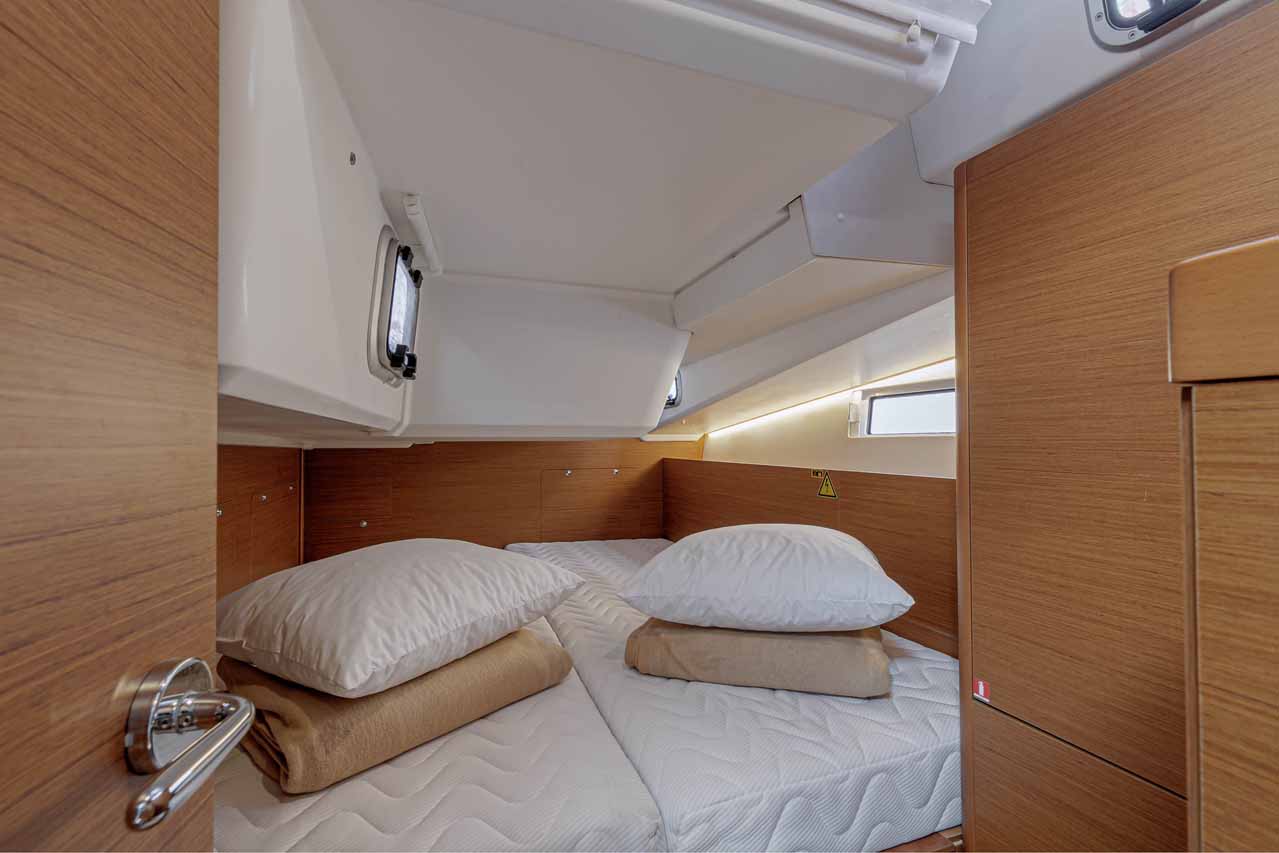 Sun Odyssey 490 - 5 cab. — photo 19