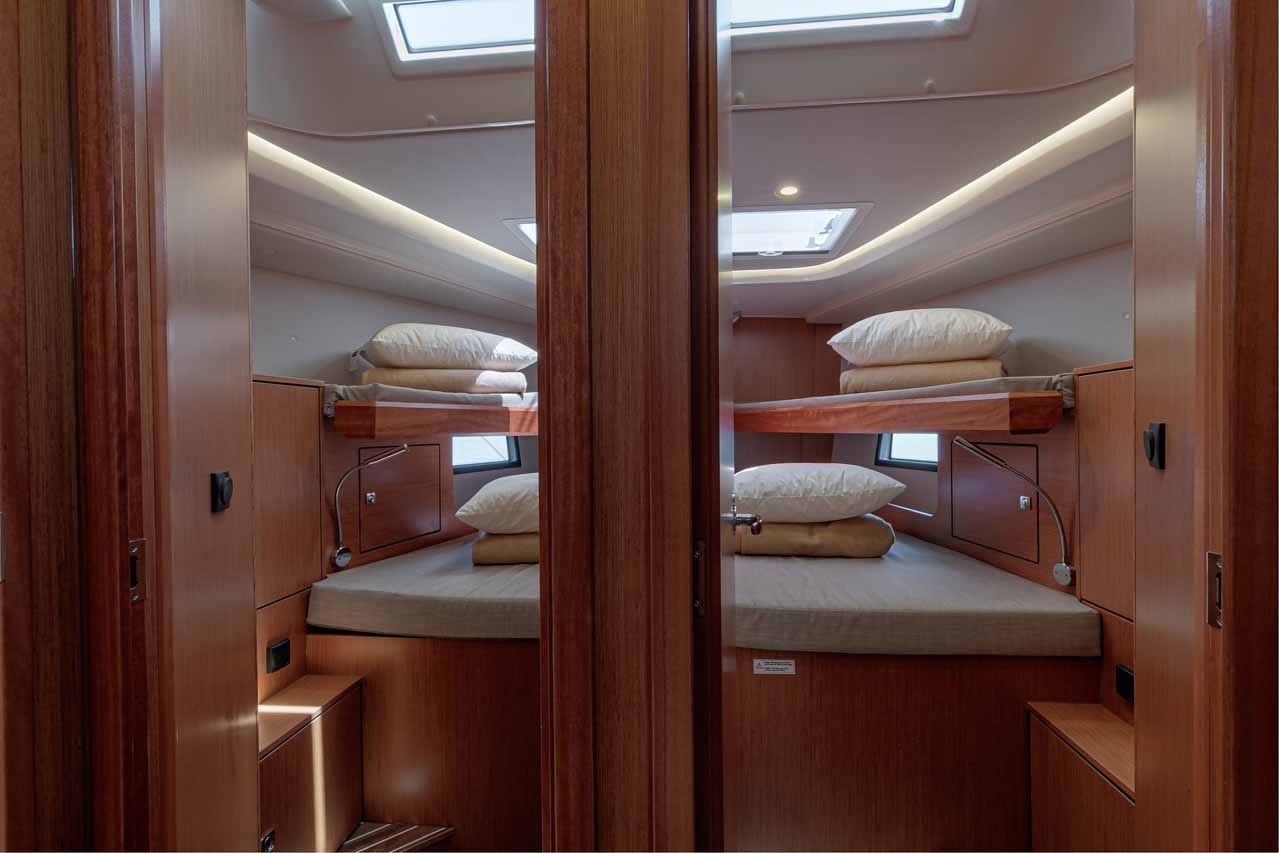 Bavaria C45 - 4 cab. — photo 18