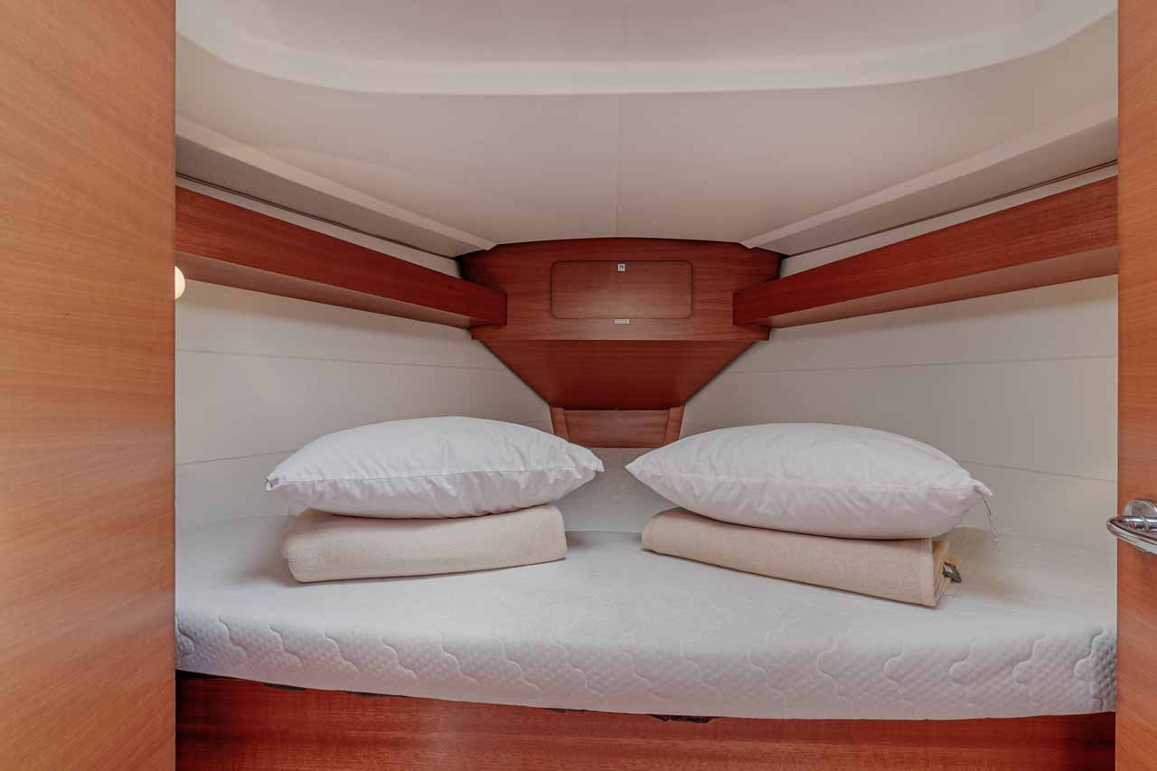 Dufour 350 GL — photo 11
