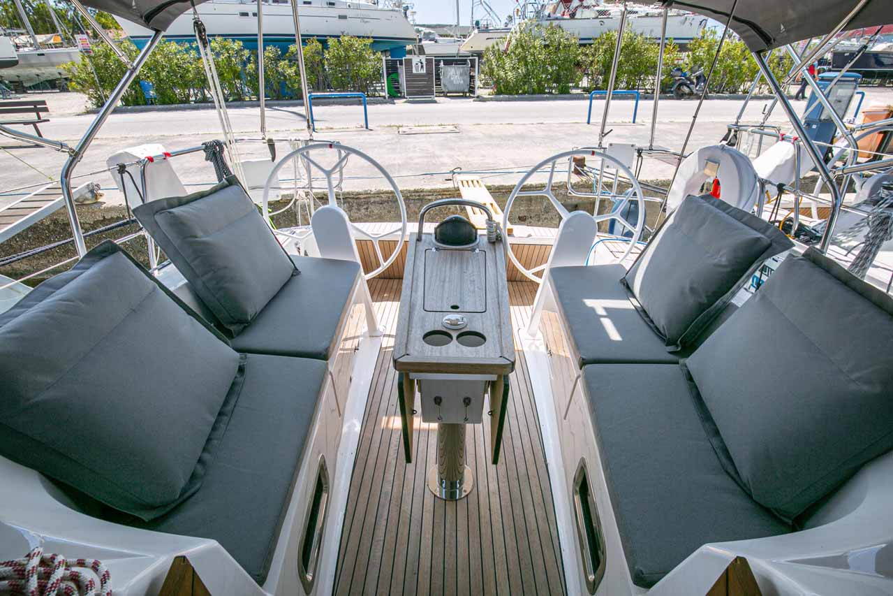 Bavaria Cruiser 34 — photo 8