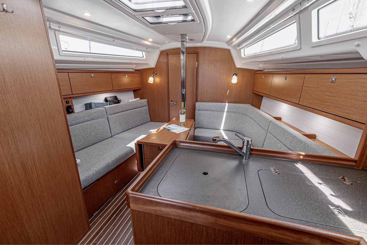Bavaria Cruiser 34 — photo 9