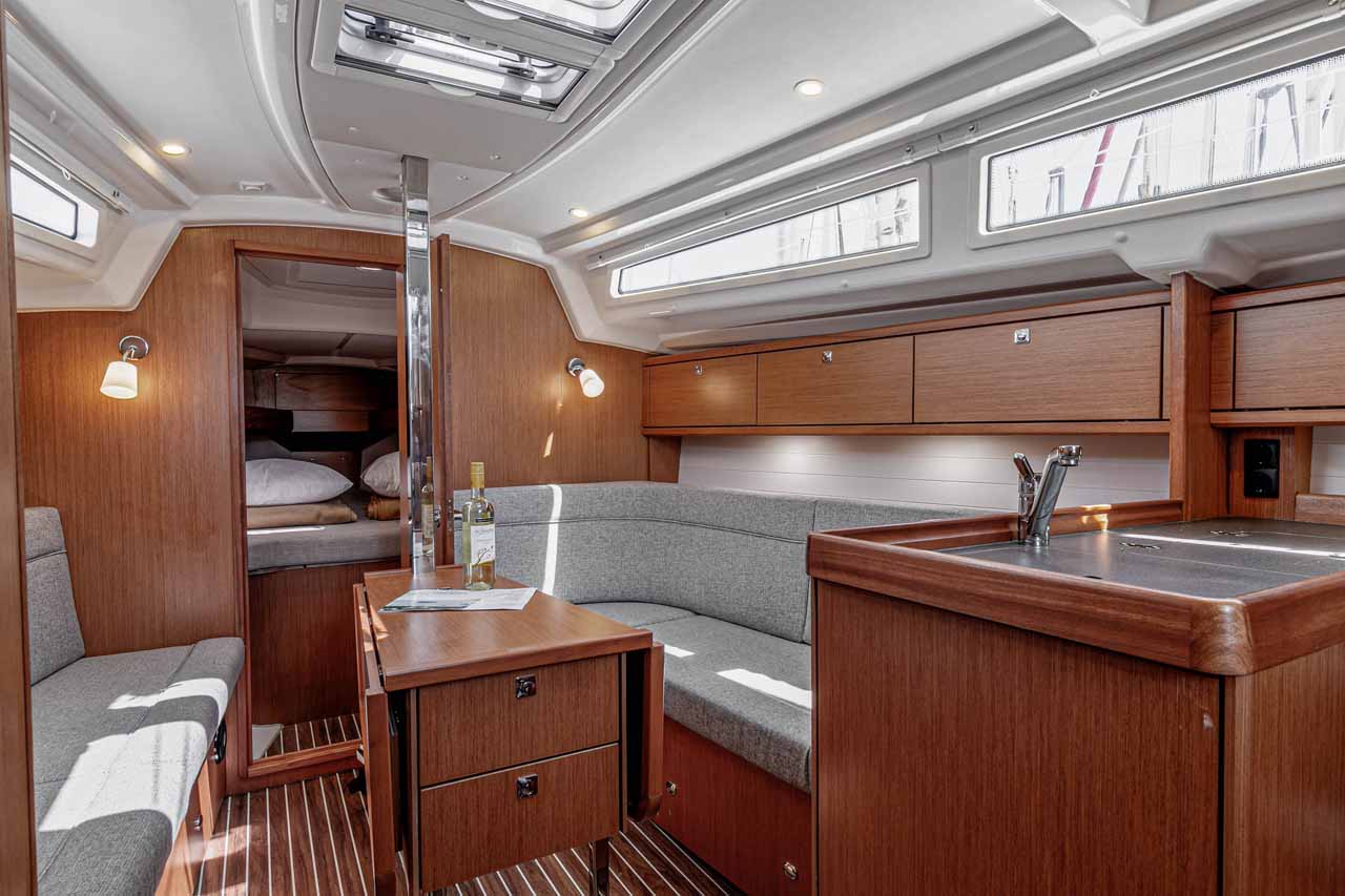 Bavaria Cruiser 34 — photo 10