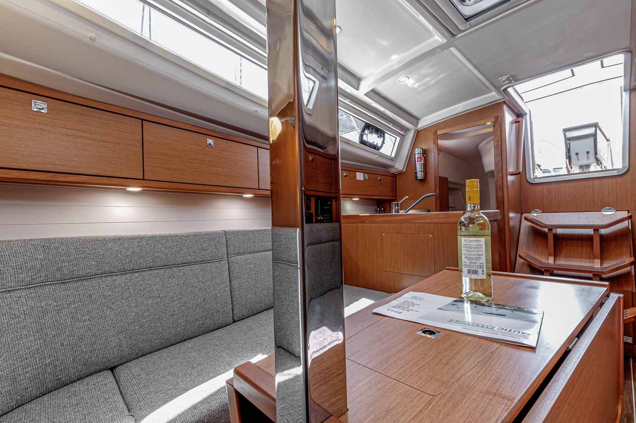 Bavaria Cruiser 34 — photo 11