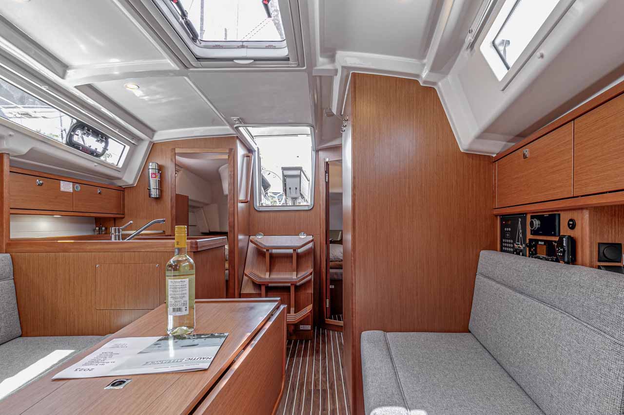 Bavaria Cruiser 34 — photo 12