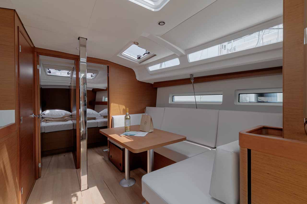 Sun Odyssey 440 - 4 cab. — photo 9