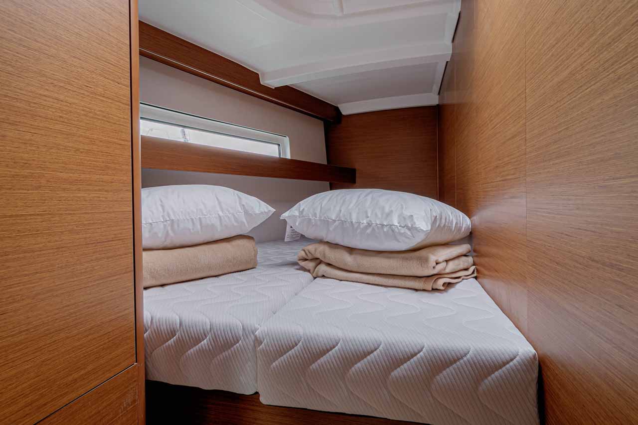 Sun Odyssey 440 - 4 cab. — photo 13