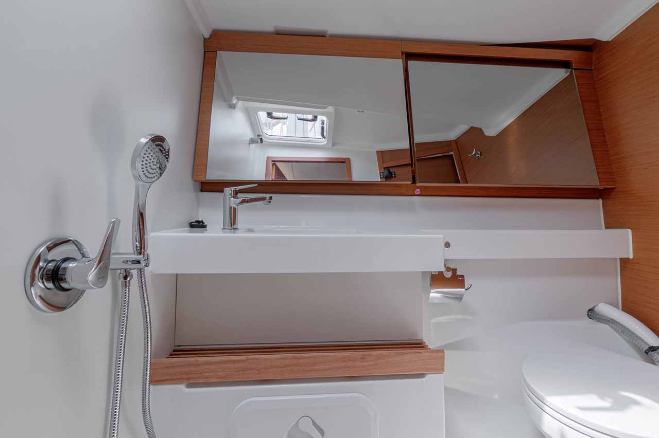 Sun Odyssey 440 - 4 cab. — photo 17