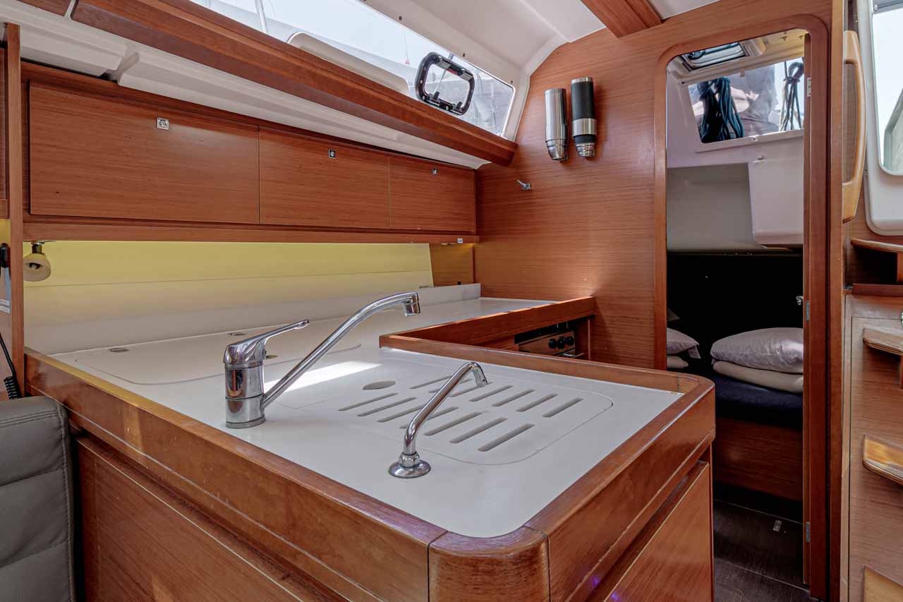 Dufour 412 — photo 10
