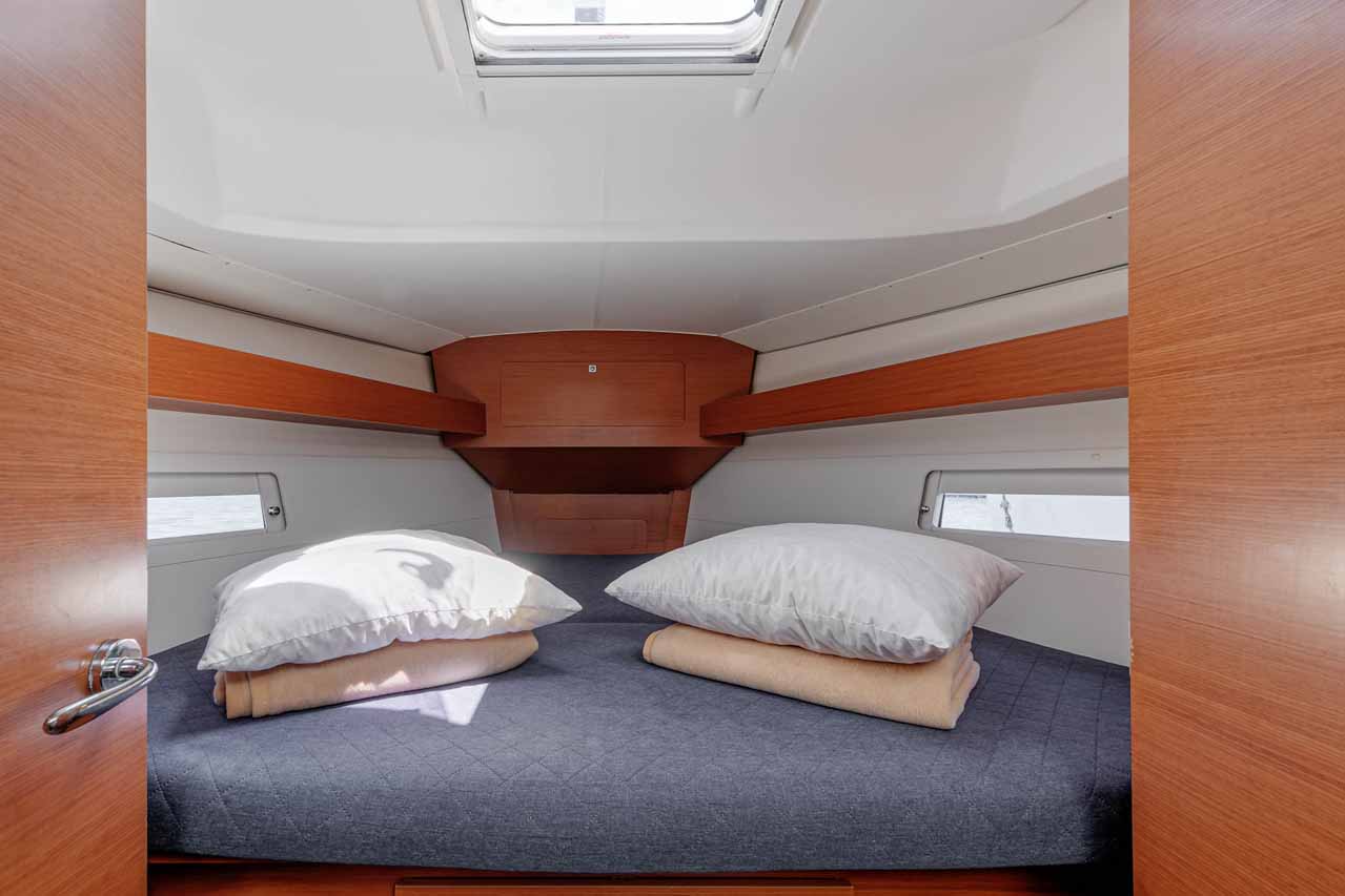 Dufour 382 GL — photo 13