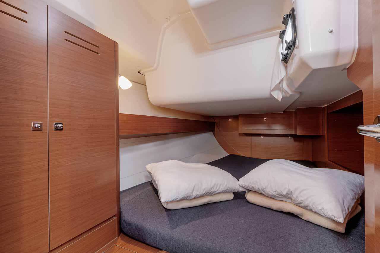 Dufour 382 GL — photo 14