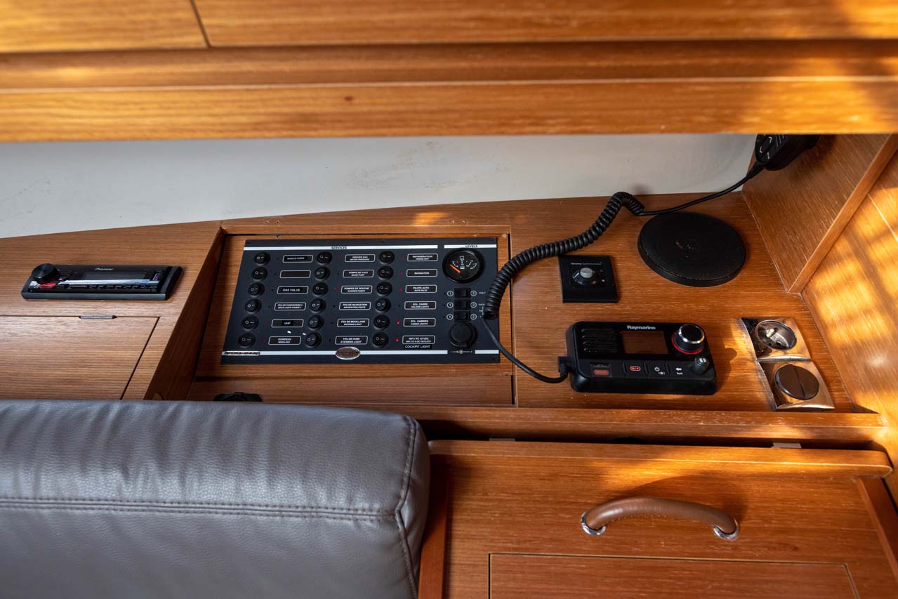 Dufour 382 GL — photo 13