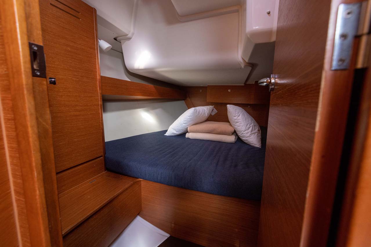 Dufour 382 GL — photo 15