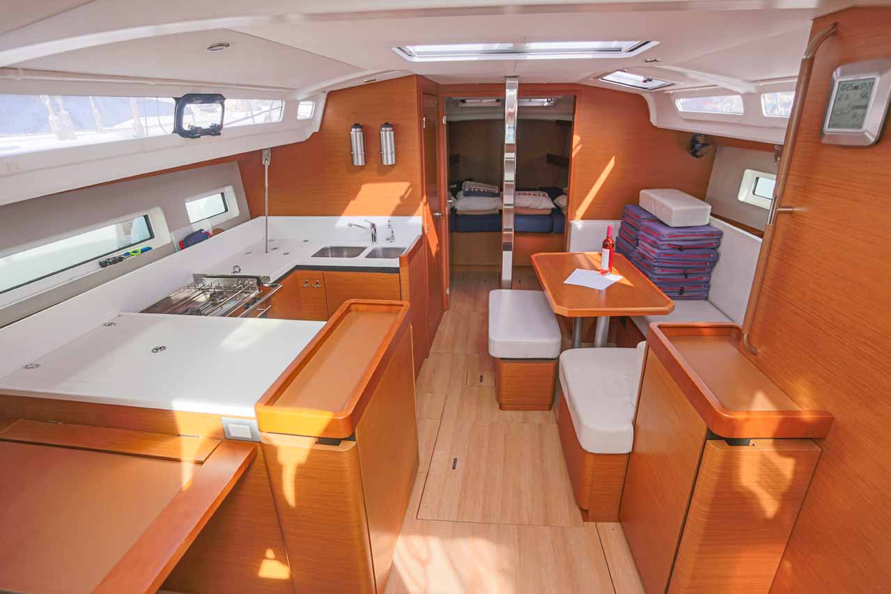 Sun Odyssey 440 - 4 cab. — photo 7