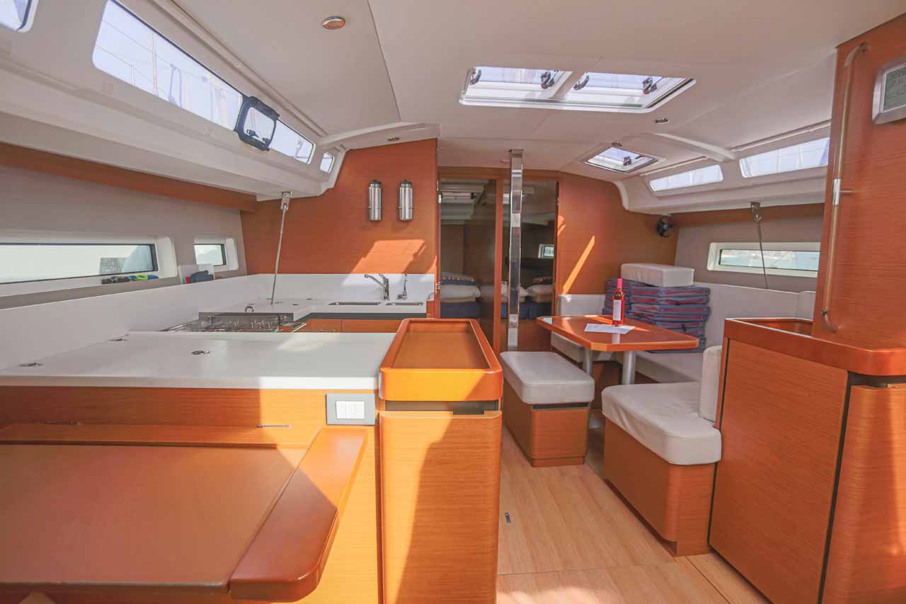 Sun Odyssey 440 - 4 cab. — photo 8