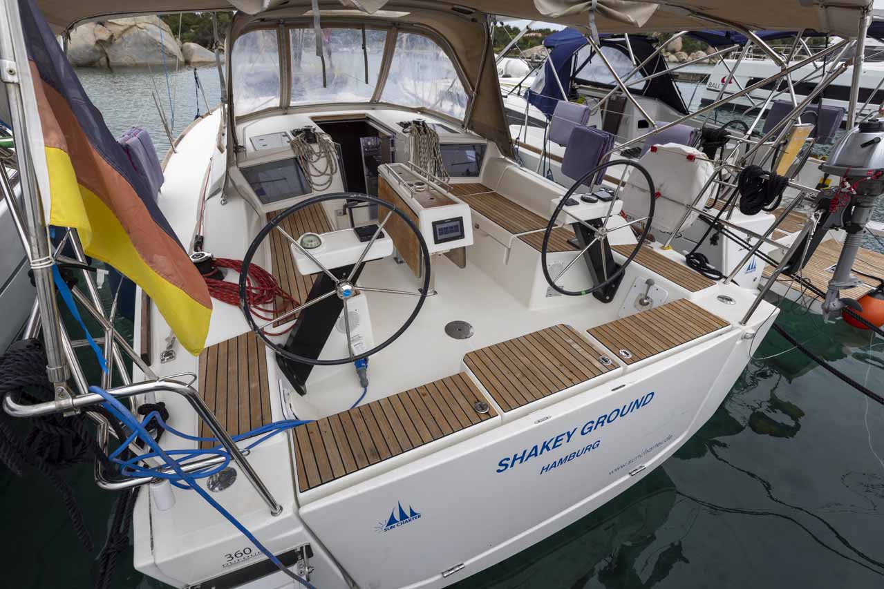Dufour 360 GL - 3 cab. — photo 7