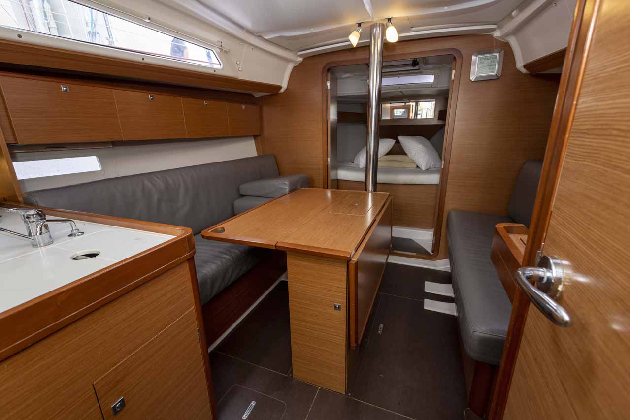 Dufour 360 GL - 3 cab. — photo 11