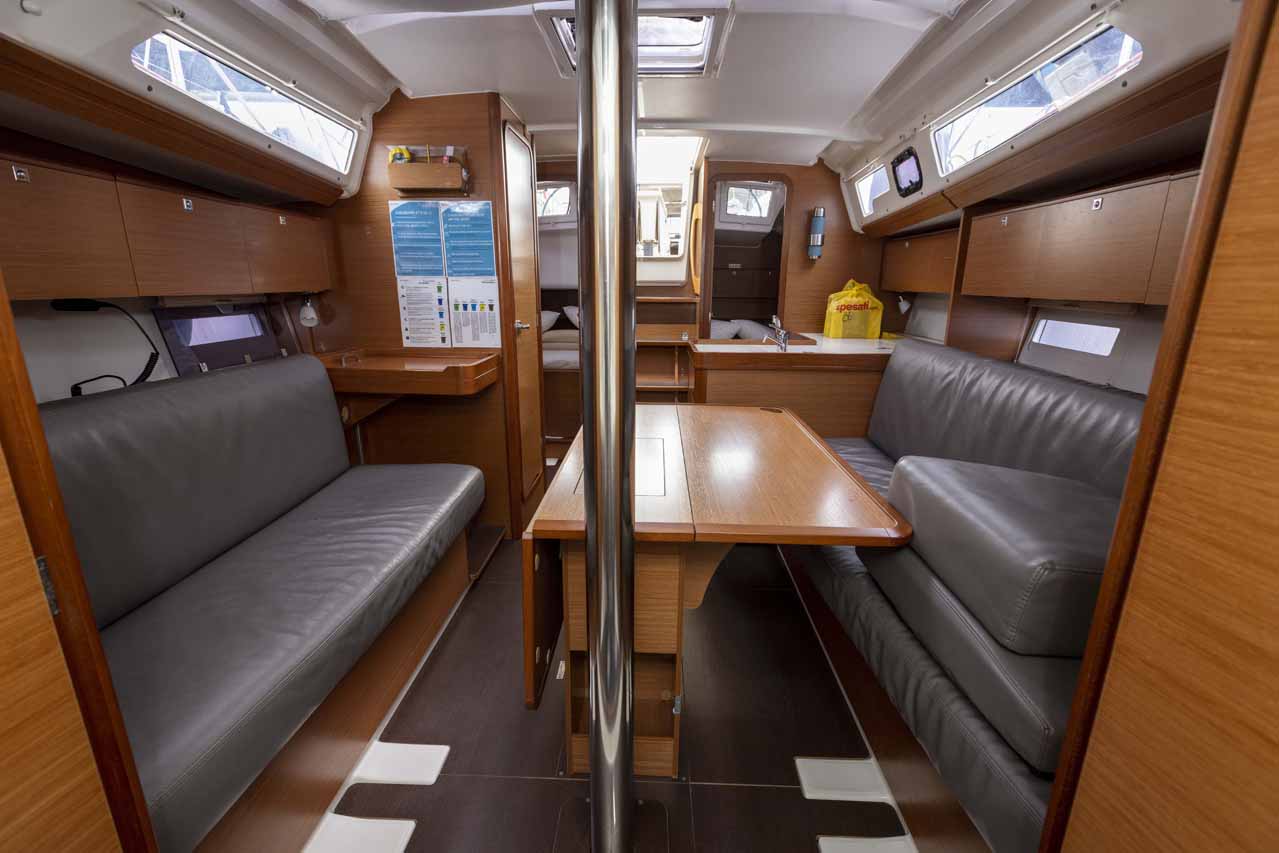 Dufour 360 GL - 3 cab. — photo 12