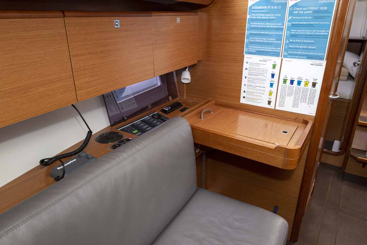 Dufour 360 GL - 3 cab. — photo 13