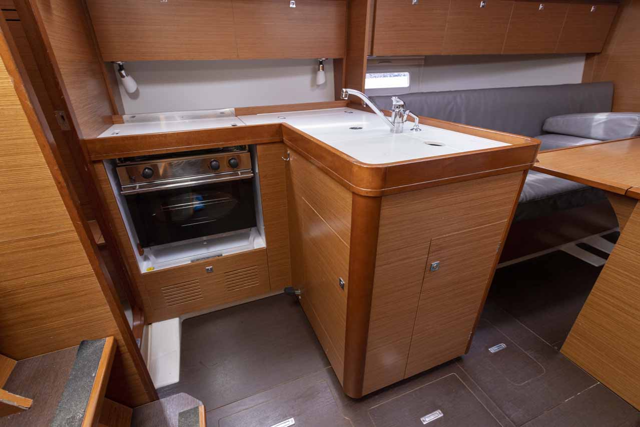 Dufour 360 GL - 3 cab. — photo 16