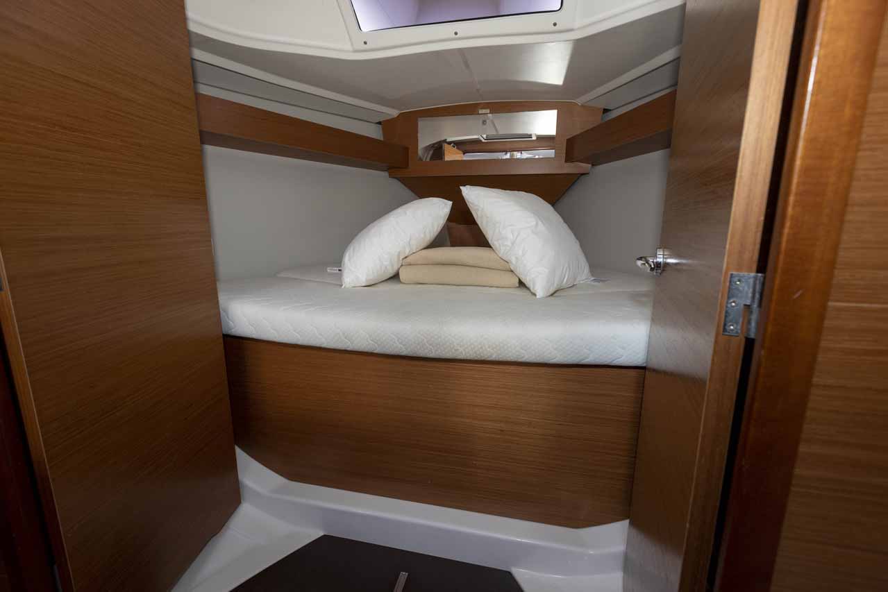 Dufour 360 GL - 3 cab. — photo 17