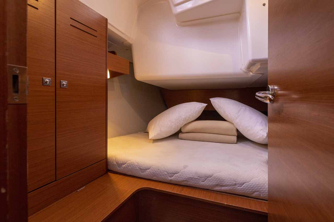 Dufour 360 GL - 3 cab. — photo 18