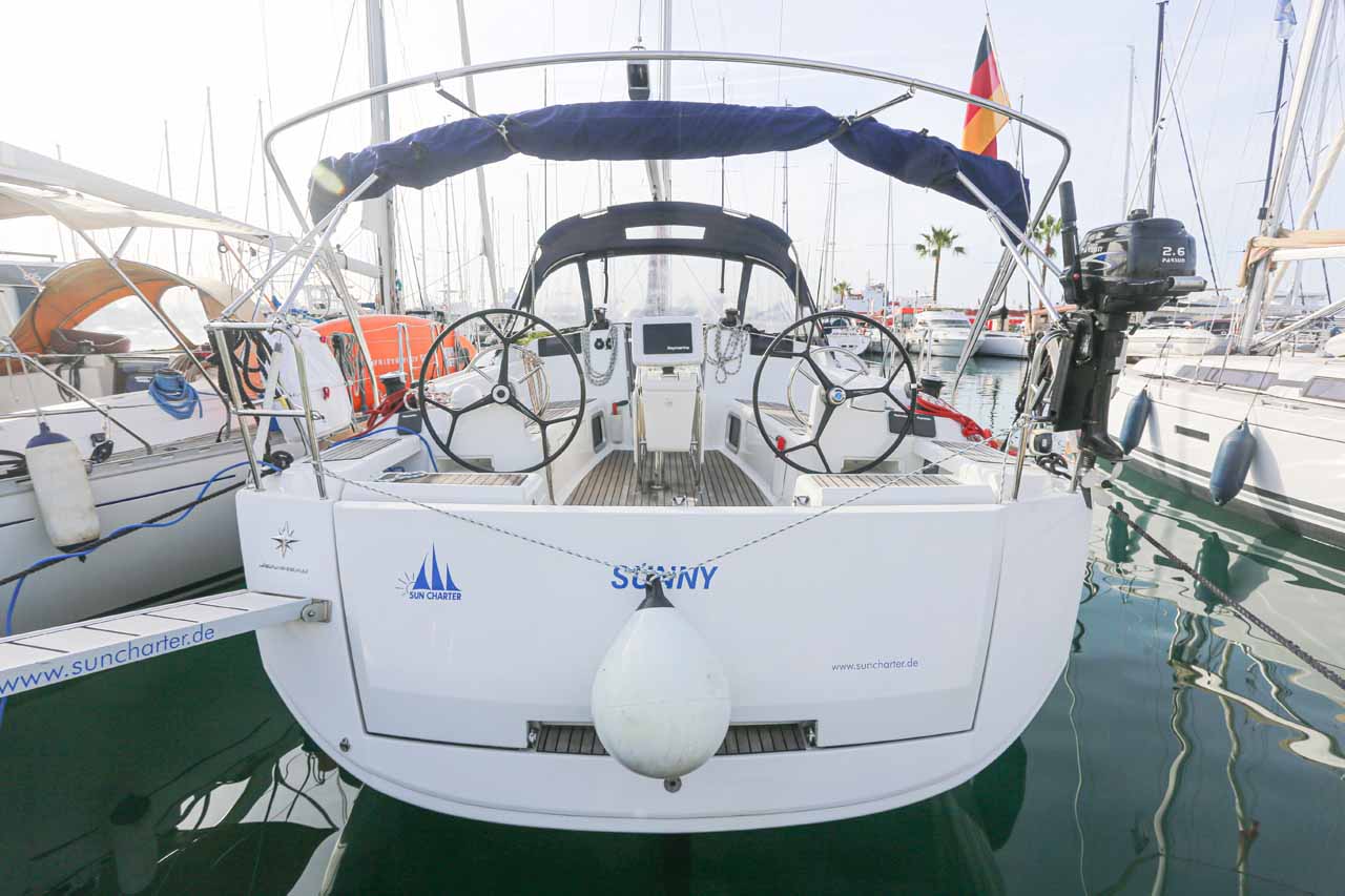 Sun Odyssey 419 - 3 cab. — photo 1