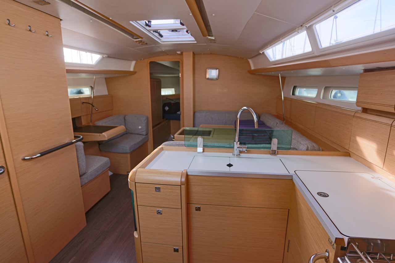 Sun Odyssey 419 - 3 cab. — photo 8