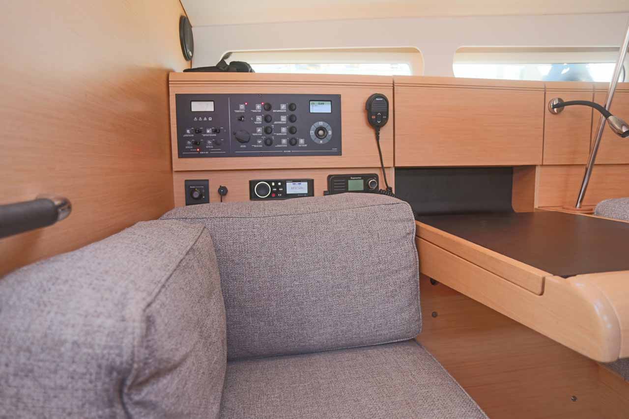 Sun Odyssey 419 - 3 cab. — photo 11