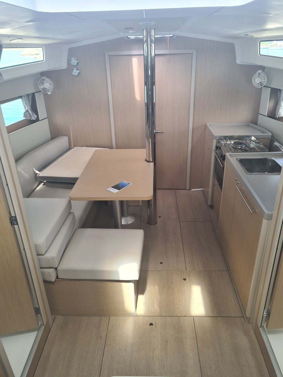 Oceanis 38.1 — photo 5