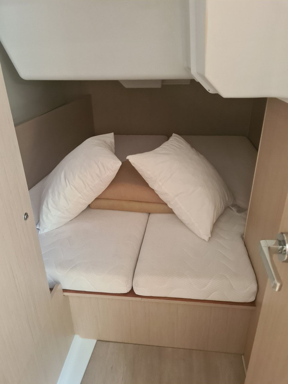 Oceanis 38.1 — photo 11