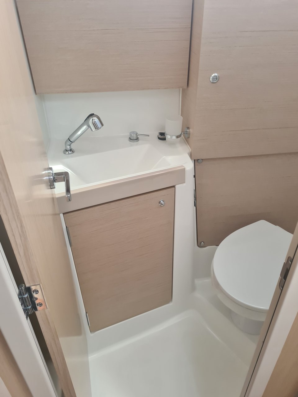 Oceanis 38.1 — photo 12