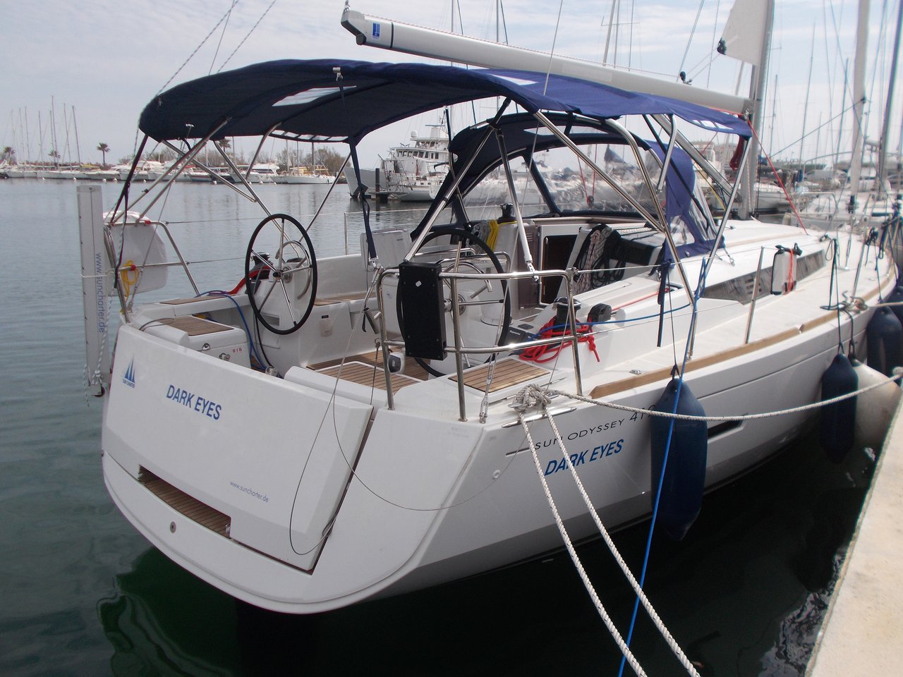 Sun Odyssey 419 - 3 cab. — photo 1