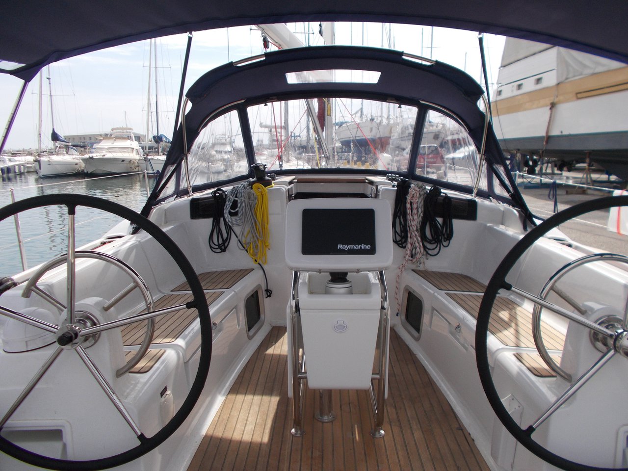 Sun Odyssey 419 - 3 cab. — photo 4