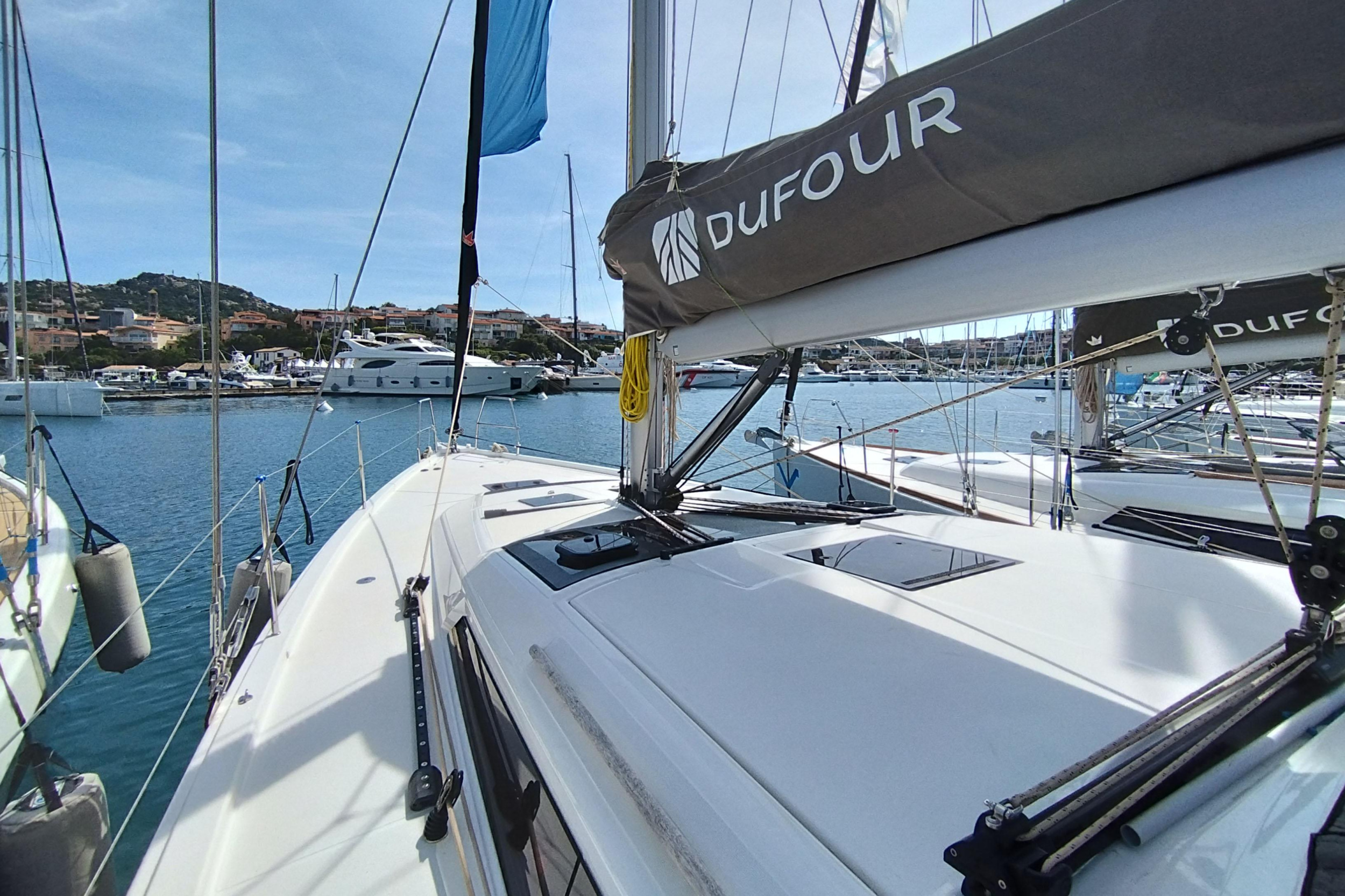 Dufour 430 - 3 cab. — photo 3
