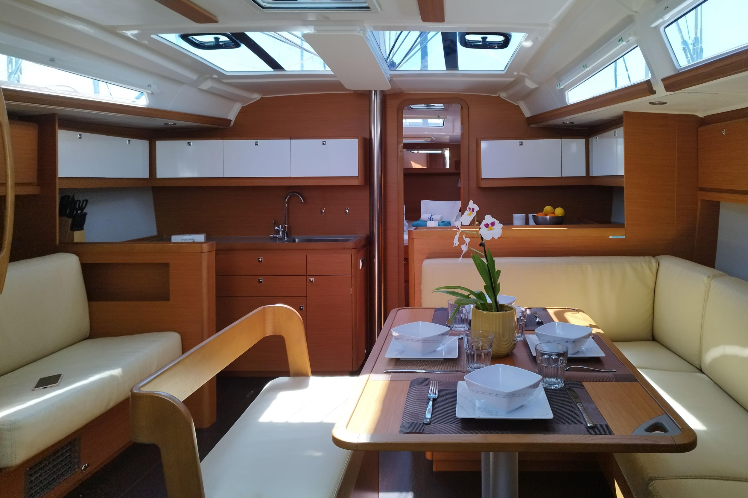 Dufour 430 - 3 cab. — photo 16