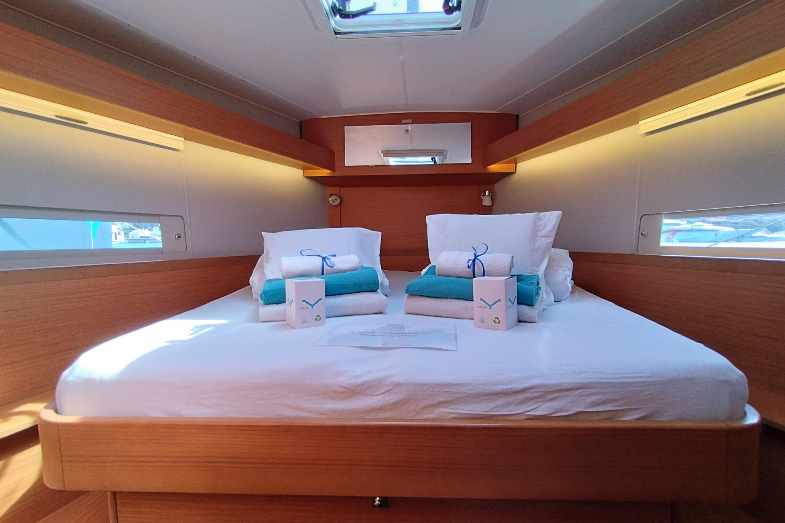 Dufour 430 - 3 cab. — photo 20
