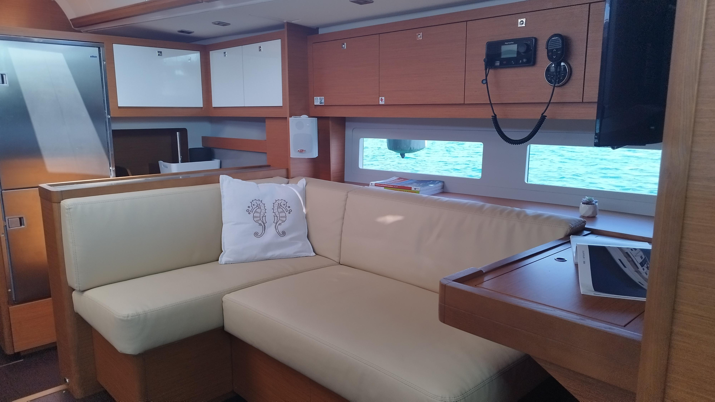 Dufour 530 - 5 + 1 cab. — photo 15