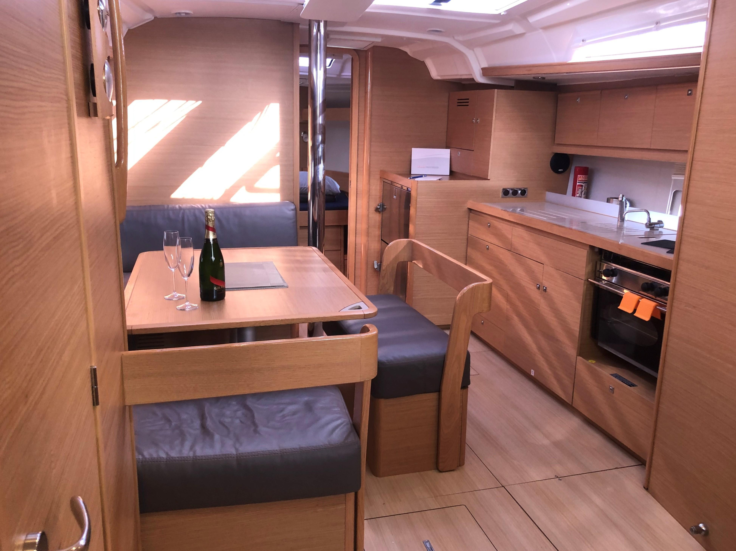 Dufour 430 — photo 14