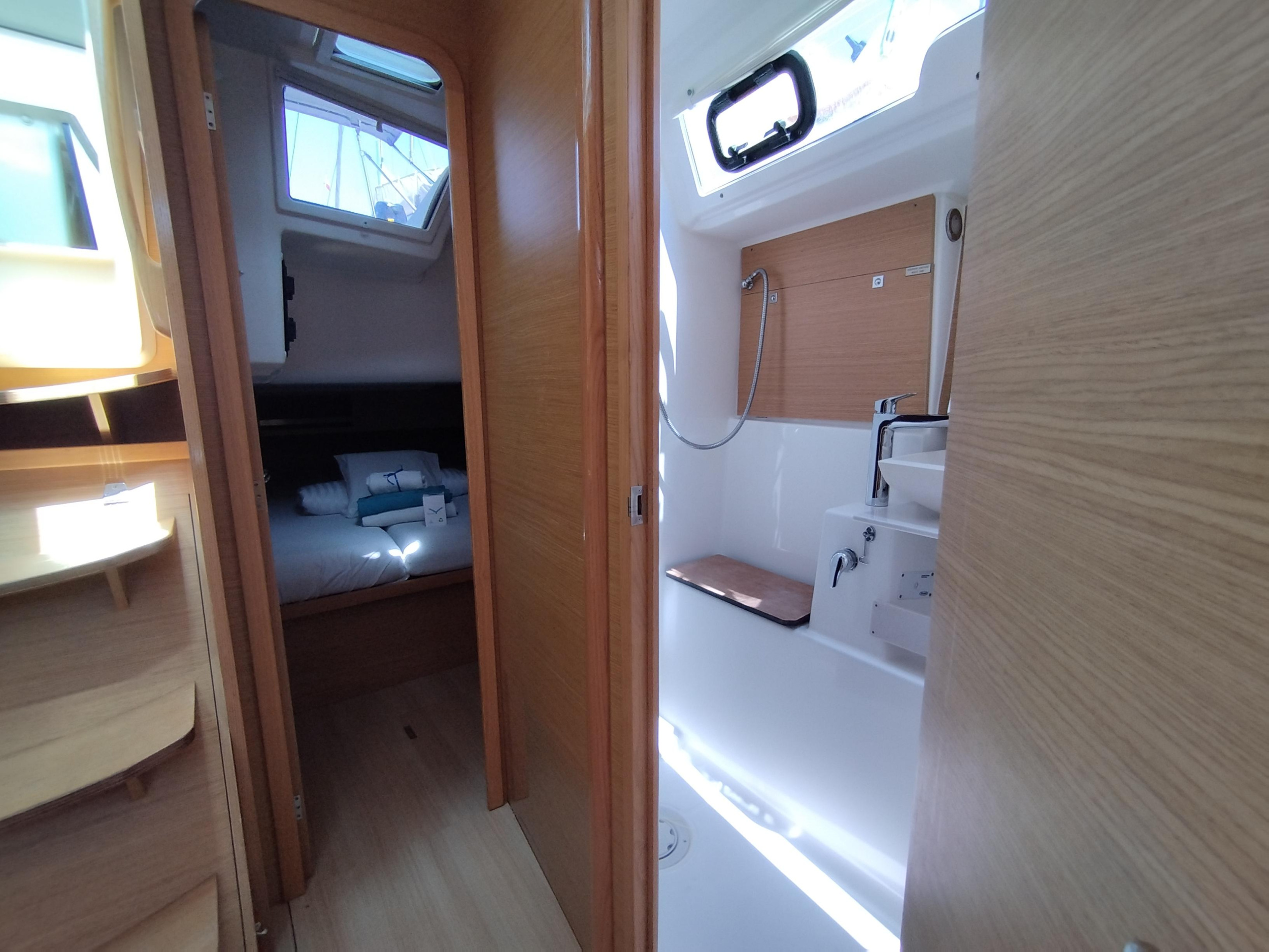 Dufour 430 — photo 20