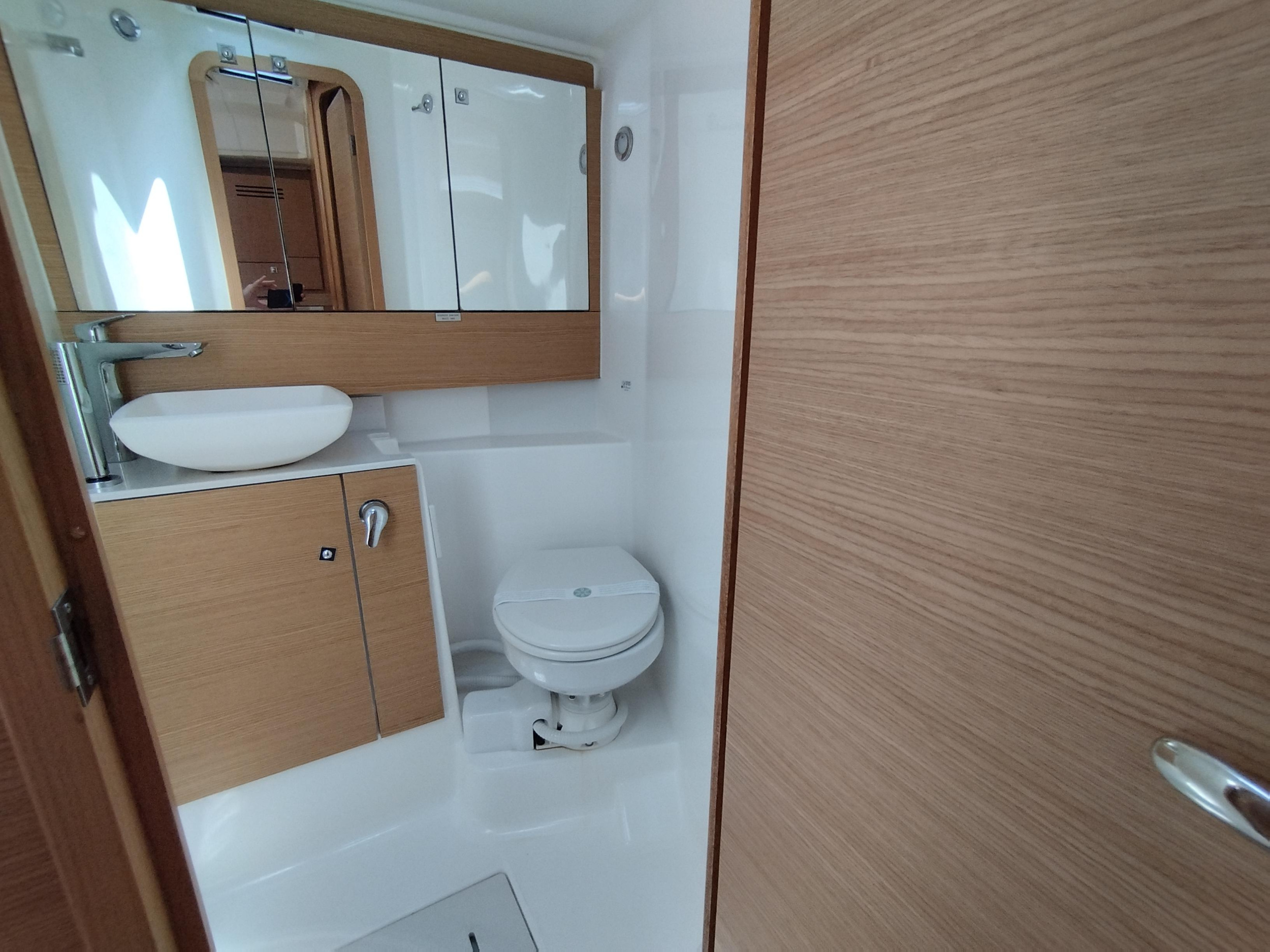 Dufour 430 — photo 22