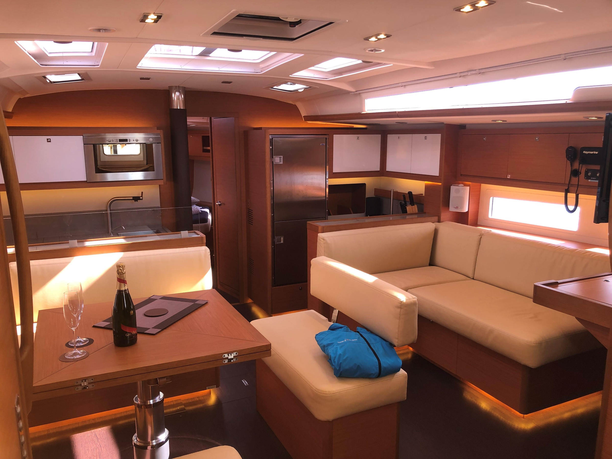 Dufour 530 - 4 + 1 cab. — photo 16